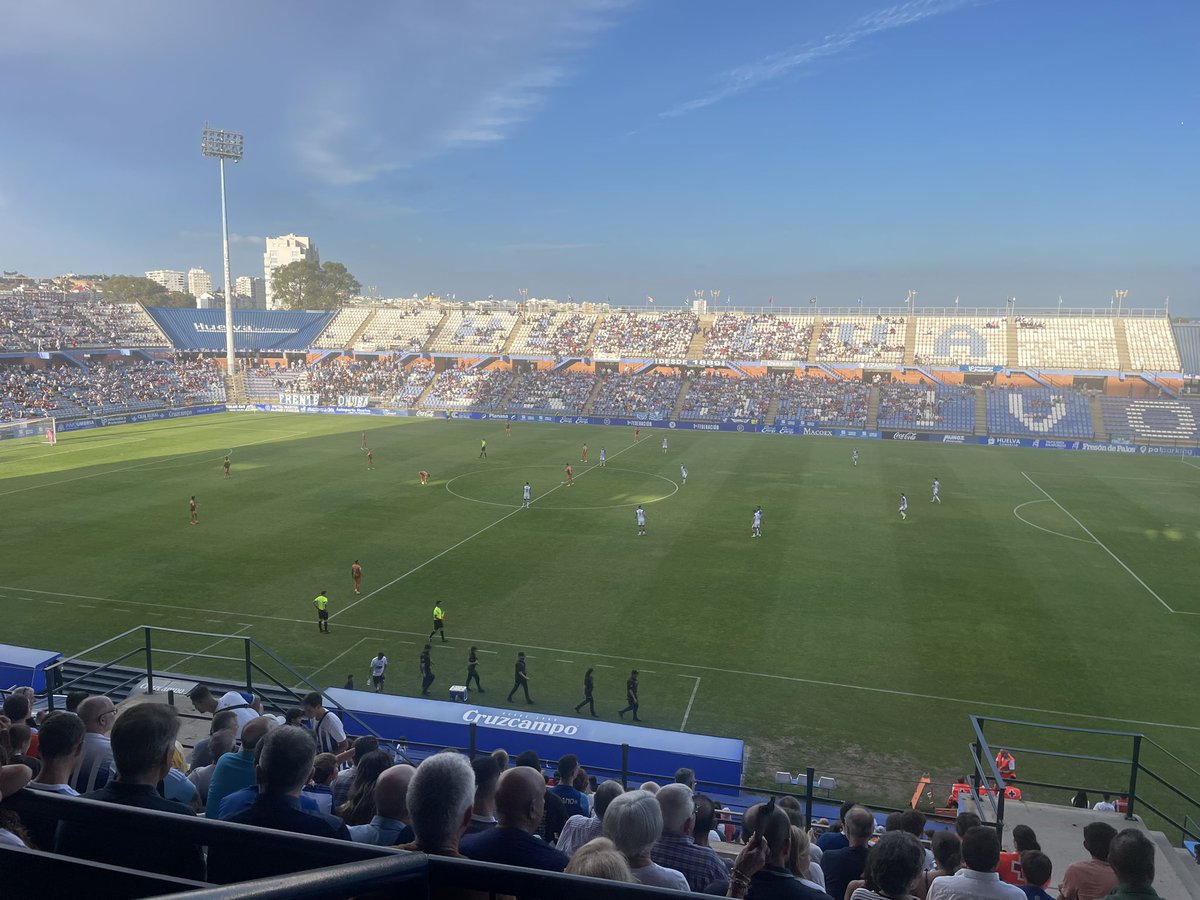 MarkJulia's tweet photo. ⚽️🏟️ Estrenamos temporada con @Lele78Raffaele y un @recreoficial Vs. @AntequeraCF !!!

#Scout @pandasportsm https://t.co/FhxeetuHMD