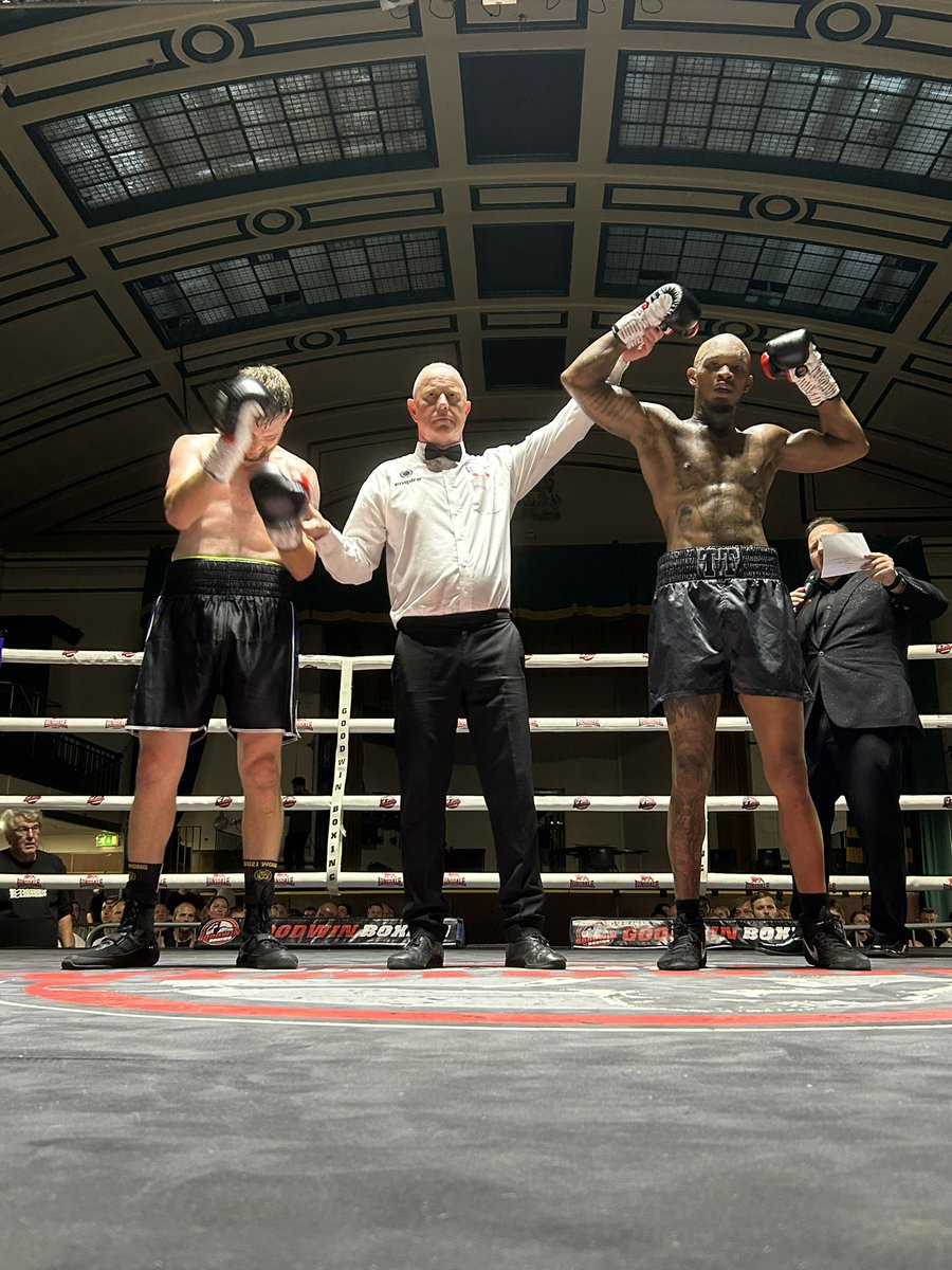 Remember the name as Timon Douglin continues his climb of the rankings as he stops Nathan Lee at 1:17 of round 4 of a scheduled 6 rounds. 

Douglin is slowly going about his business!!

#goodwinboxing #GBfightseries