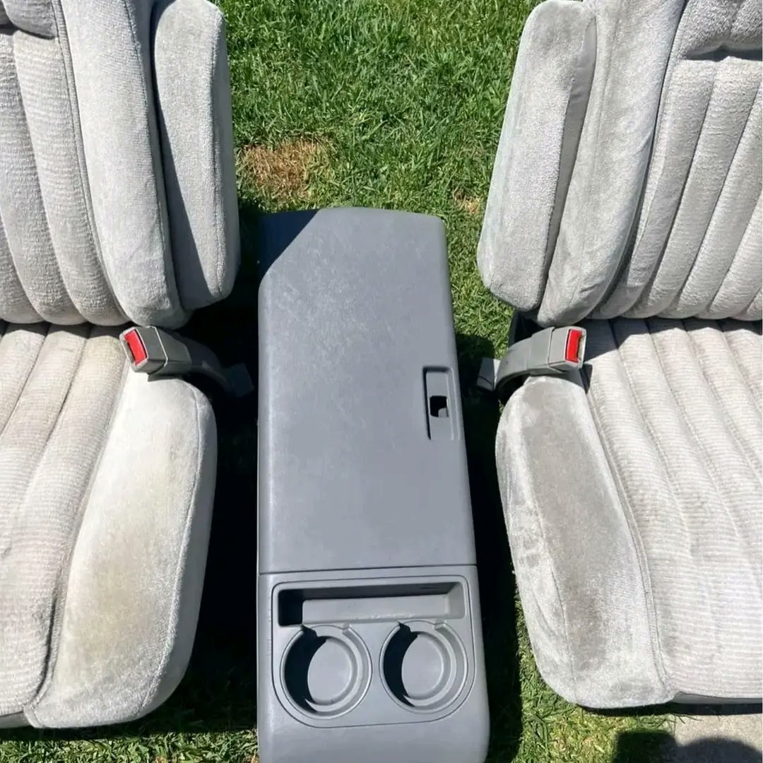 ObsPart's tweet image. chevy obs bucket seats with center console very clean and ready to be installed. 88-94 available for pickup and delivery