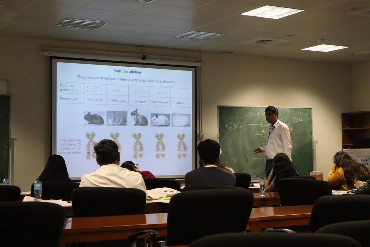 lab_tariq's tweet photo. Highlights: @DrMohdTariq and @ShahzadZaigham teaching #HowtoteachGenetics workshop.
Dr. Zaigham explained deviations from Mendelian inheritance like incomplete dominance, multiple alleles, cytoplasmic inheritance and gave concept of genetic pathways. https://t.co/5MOsxZ9Ke0