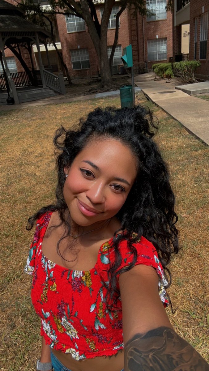 cieruhhhtf's tweet photo. look good = feel better ☀️ ❤️ https://t.co/ZzF6FDoJGc