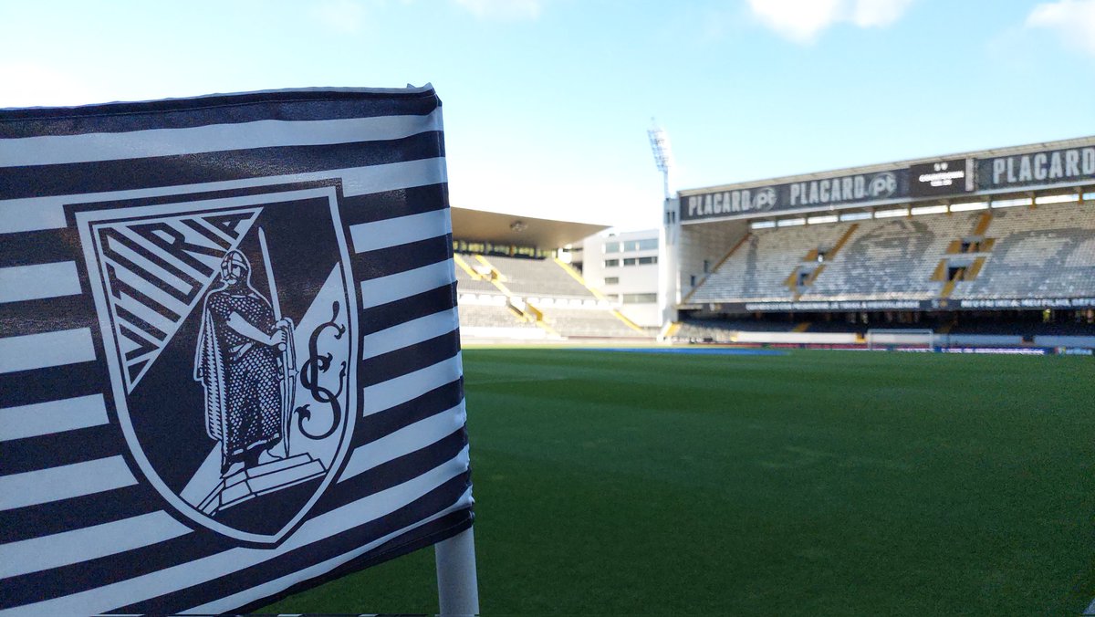 TondelaArg's tweet photo. ✅🏟️ Todo listo en Guimarães. En un rato se viene el partido.
💛💚 Vamos Tondela! 🔰 https://t.co/WeHzUW5nKX