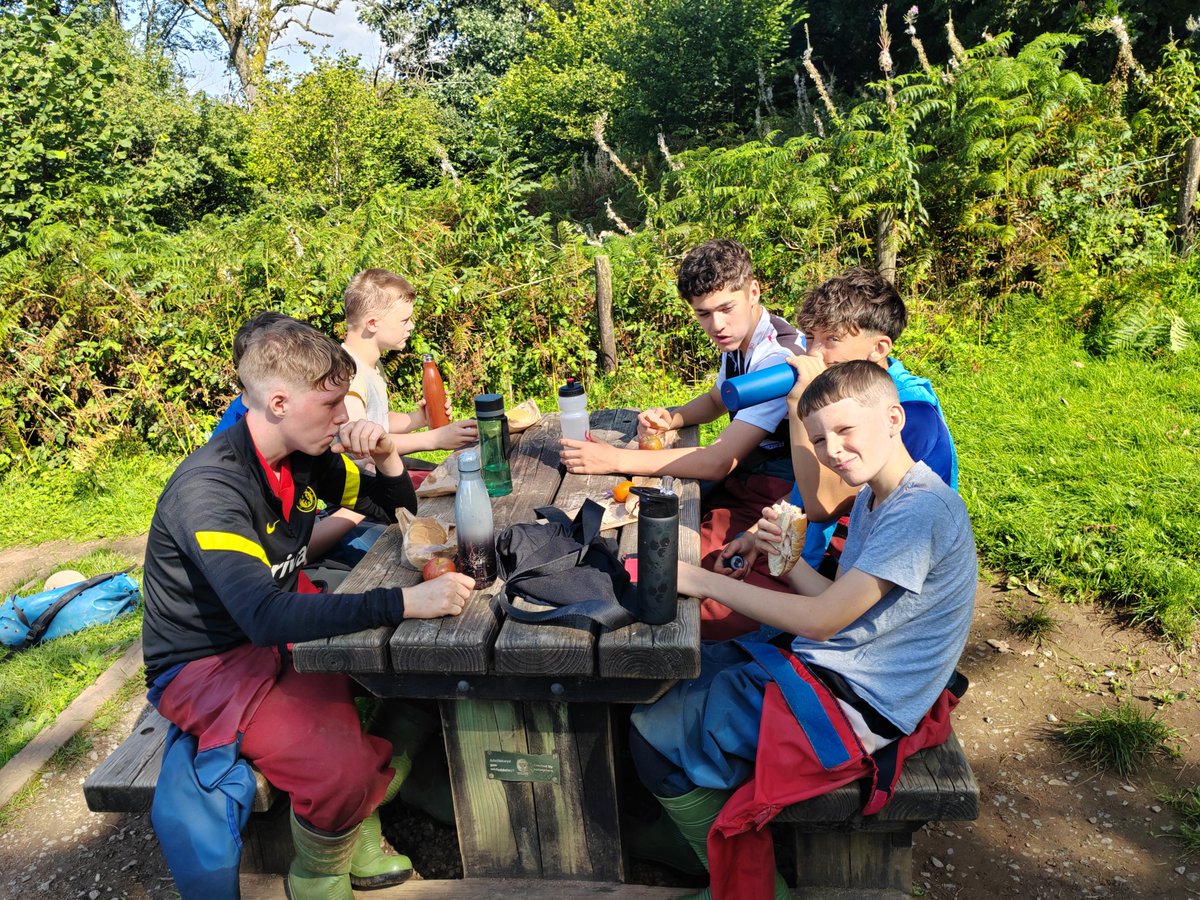 DyniaethauBroEd's tweet photo. Diwrnod llwyddiannus yn yr ogof a'r ceunant. Successful day in the caves and gorge. #joio #bannaubrycheiniog #porthyrogof https://t.co/1y52zsGiQa