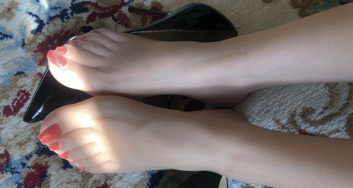 “超薄的丝袜，有丝滑般的感觉。” https://t.co/P5CkqPME7T