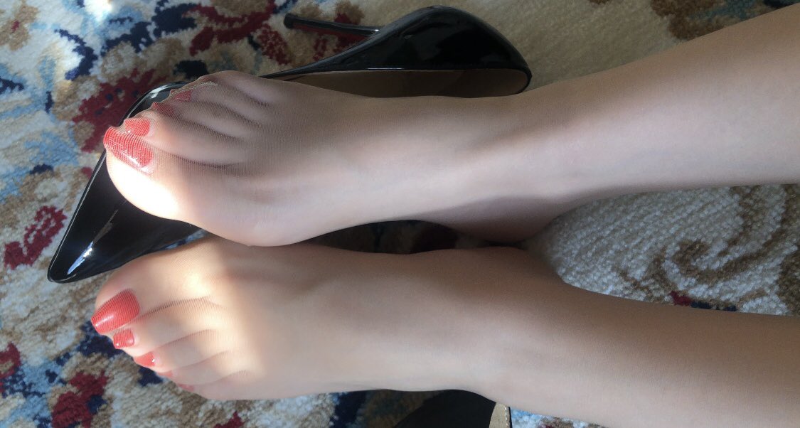 “超薄的丝袜，有丝滑般的感觉。” https://t.co/P5CkqPME7T