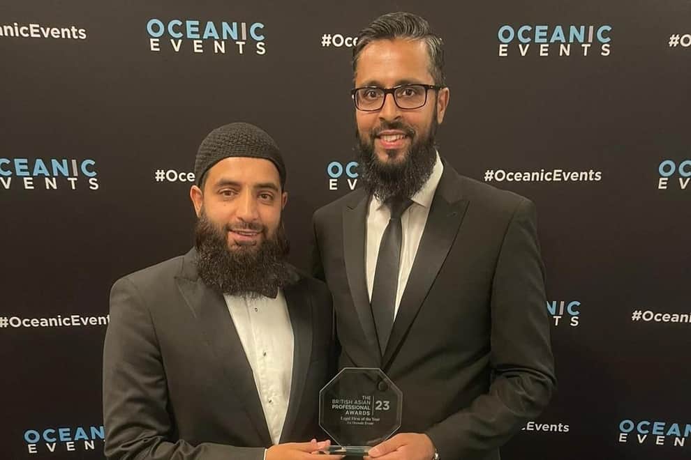 Batley law firm scoops national award - Dewsbury Reporter dlvr.it/Svsjc5