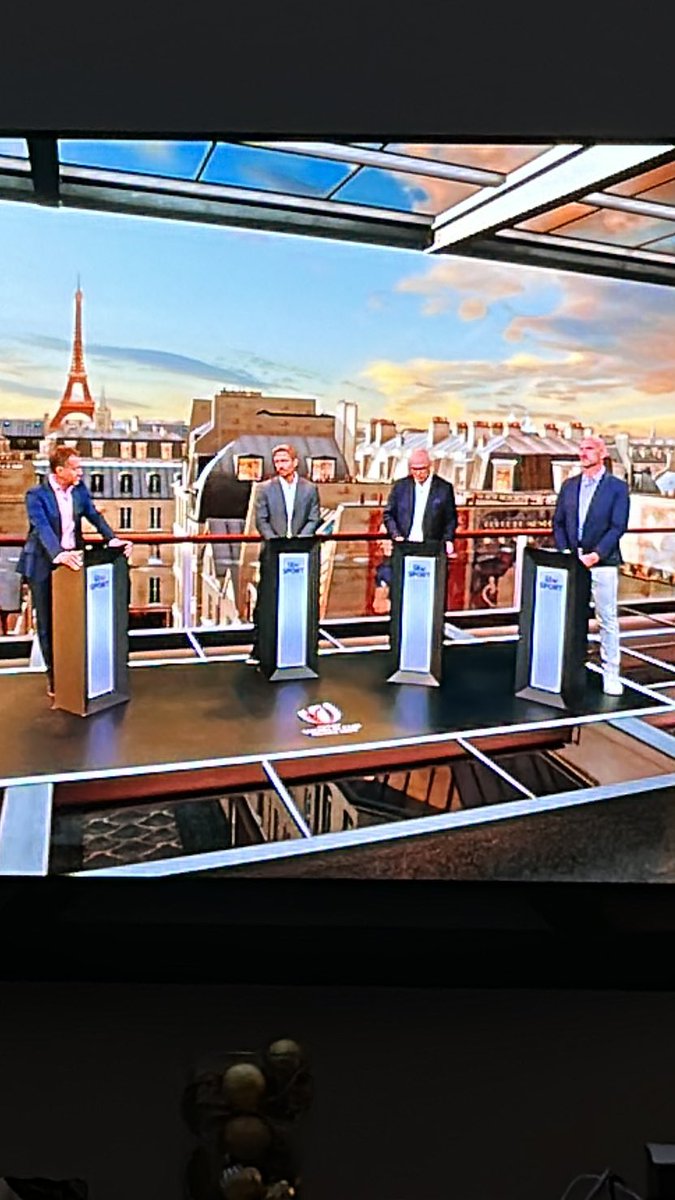 MattPPhysio's tweet photo. And I can’t wait for the truly impartial half-time thoughts from this diverse studio panel @ITV https://t.co/4DubENTORN
