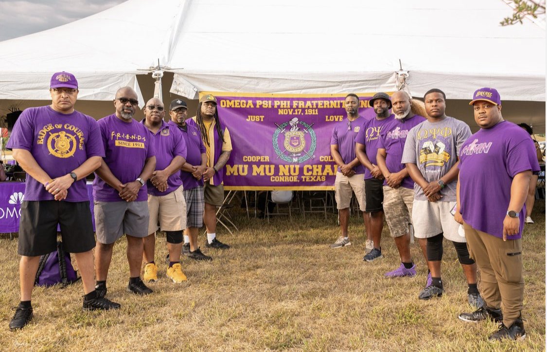 SherwinsTweets's tweet photo. SERVICE: Great way to start the day before a day of college football on TV. #HoustonQues #UNCFWALK #Service #TomBassPark
We all provided manpower to setup the route, traffic control, parking and encouragement. Til next year.
RQQ!! https://t.co/zKitBo1oiU