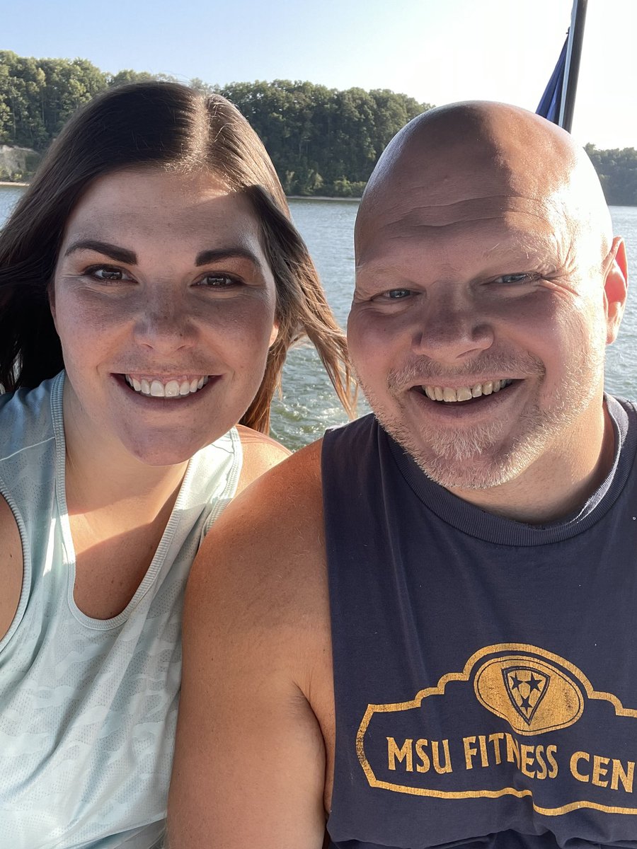 haleyburchett7's tweet image. Pickin on a Soldiers Heart concert (on water for us) and kayaking with Owen this morning. #23weekspregnant #laketherapy