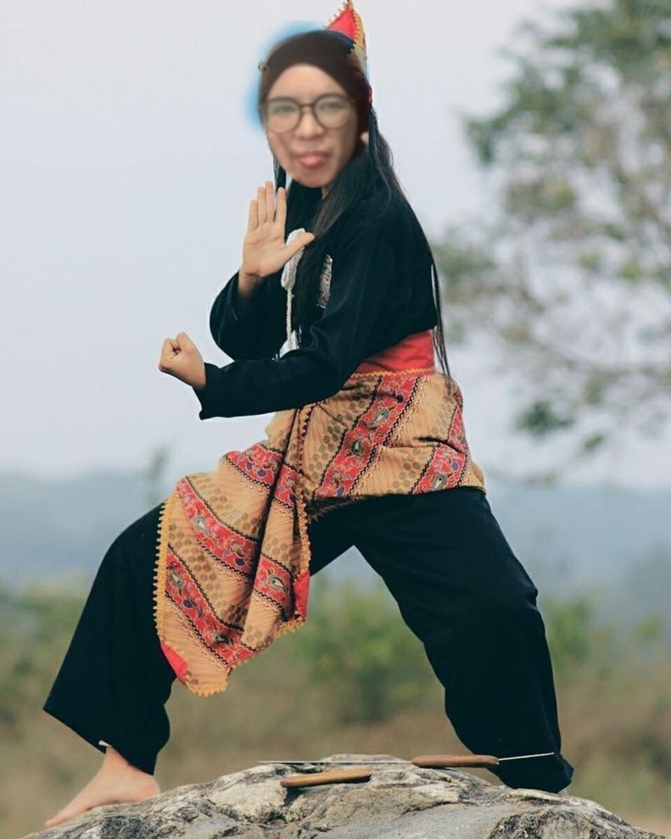 CircleKerul's tweet photo. Hbd mommy @habbangyul 🥳
Semoga sayang sama papah terus yaa 😘🥰😆 hingga maut memisahkan.
Sukses terus di padepokan silatnya🤜🤛Semogaa bisa tarung lawan barry prima dan bisa maen di sinetron "emak gue jagoan" #HBDAyu51lat 

@C_IndahJKT48 yuk sr yuk https://t.co/DrSMutQiJD
