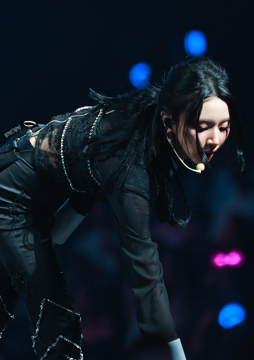 230908 LONDON 💦☆彡 #TWICE_5TH_WORLD_TOUR #READYTOBE