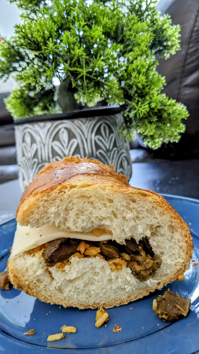 Yo <a href="/RadioBrett/">Brett Fiumara</a> 
<a href="/Joeysangwiches/">Joey Carucci</a> 
Rate my sandwich 
🤔 or 🤌
Chicken gizzards yellow rice  
swiss cheese and hot sauce
#supersammichbro 🥪