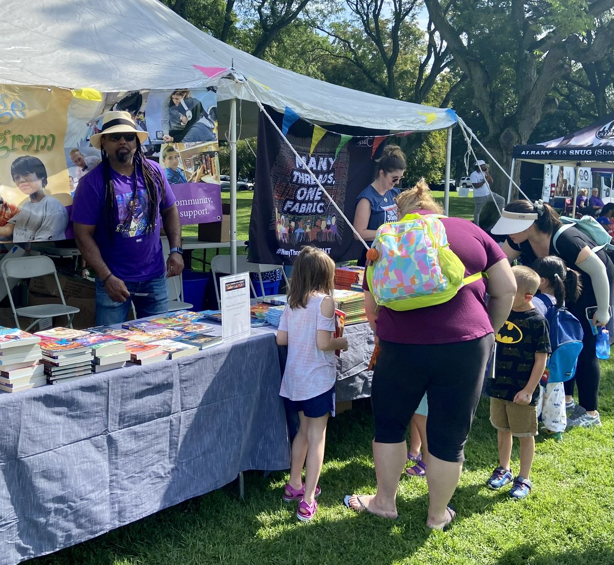 WayneWhiteNYSUT's tweet photo. @NYSUT is thrilled to be giving out books and book bags with school supplies at the Unite the City Back to School event Washington Park in Albany!
Let’s make this school year a memorable one! #ManyThreadsNYSUT @NYSUTStreasurer @MelindaJPerson @AFTunion @NEAToday https://t.co/sD7Cn4FIzn