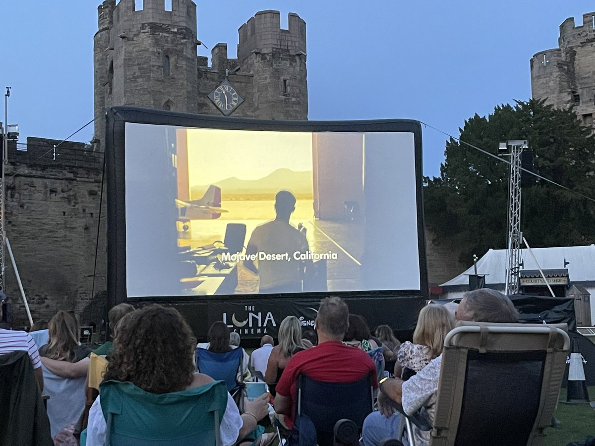 A date with Maverick? “I feel the need……” With 2 legends <a href="/WarwickCastle/">Warwick Castle</a>  <a href="/TomCruise/">Tom Cruise</a>  #maverick