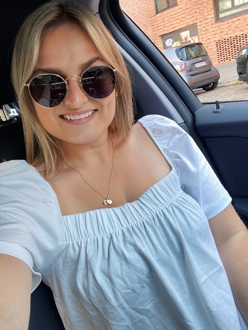 Weekend in Hamburg 🤍 #hometown #hamburg #meineperle #gamburgerdeern #bornandraised #holly #weekend #mylife<a href="/tag/hometown"class="tags">#hometown</a><a href="/tag/hamburg"class="tags">#hamburg</a><a href="/tag/meineperle"class="tags">#meineperle</a><a href="/tag/weekend"class="tags"><span>#weekend</span></a><a href="/tag/mylife"class="tags"><span>#mylife</span></a><a href="/tag/holly"class="tags"><span>#holly</span></a><a href="/tag/bornandraised"class="tags"><span>#bornandraised</span></a><a href="/tag/gambu"class="tags"><span>#gambu</span></a>