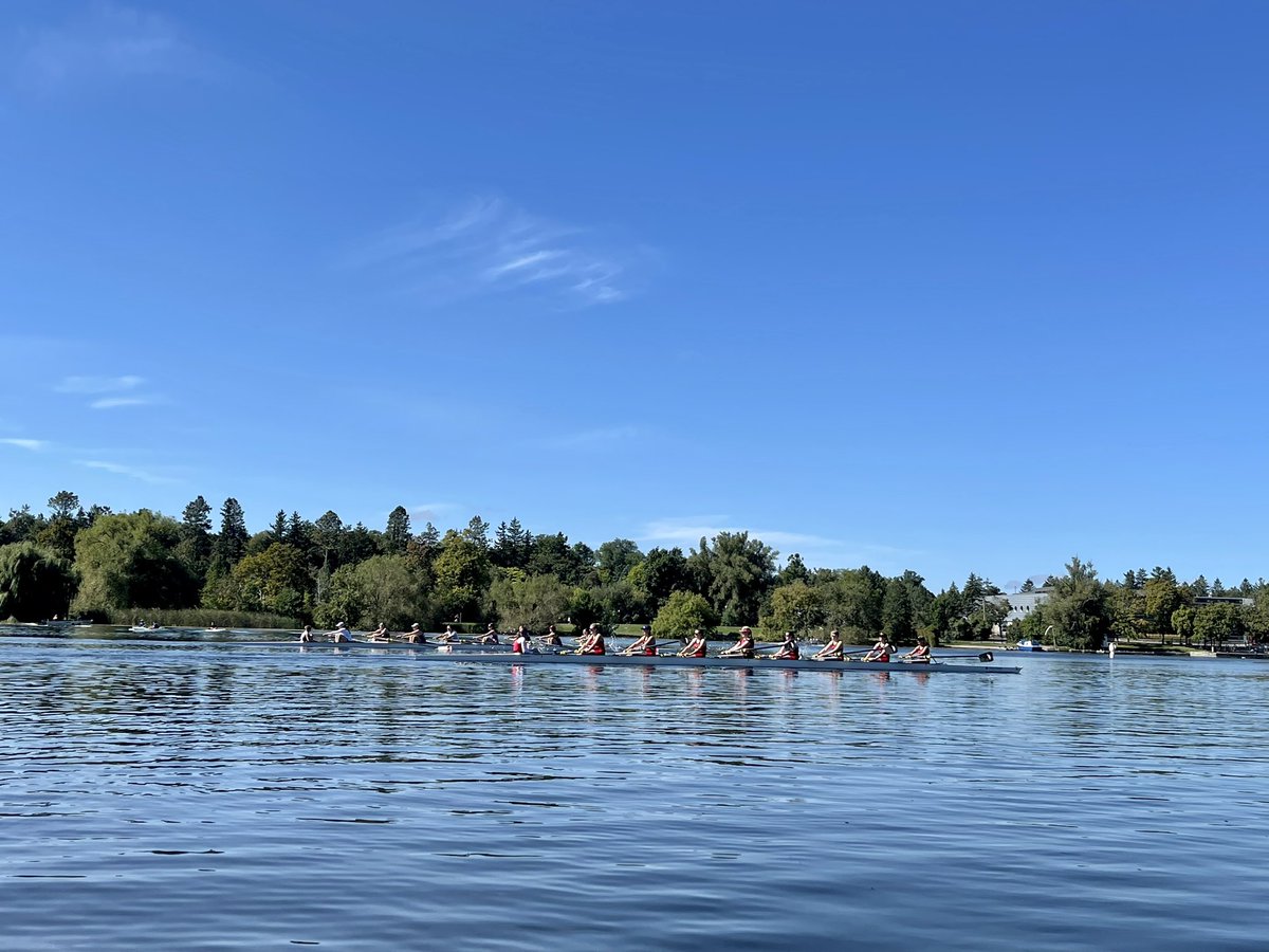 AlisonHoseyPhD's tweet photo. The morning of Day 8️⃣ of #jumpin4hearthealth my daughter and I went out on dows lake : taking care of our ❤️s with exercise & quality time. We also got to see the @uOttawaGeeGees rowing teams training! #GoGeeGees #uOttawa
#HerHeartMatters https://t.co/tEEl2Ic8uM