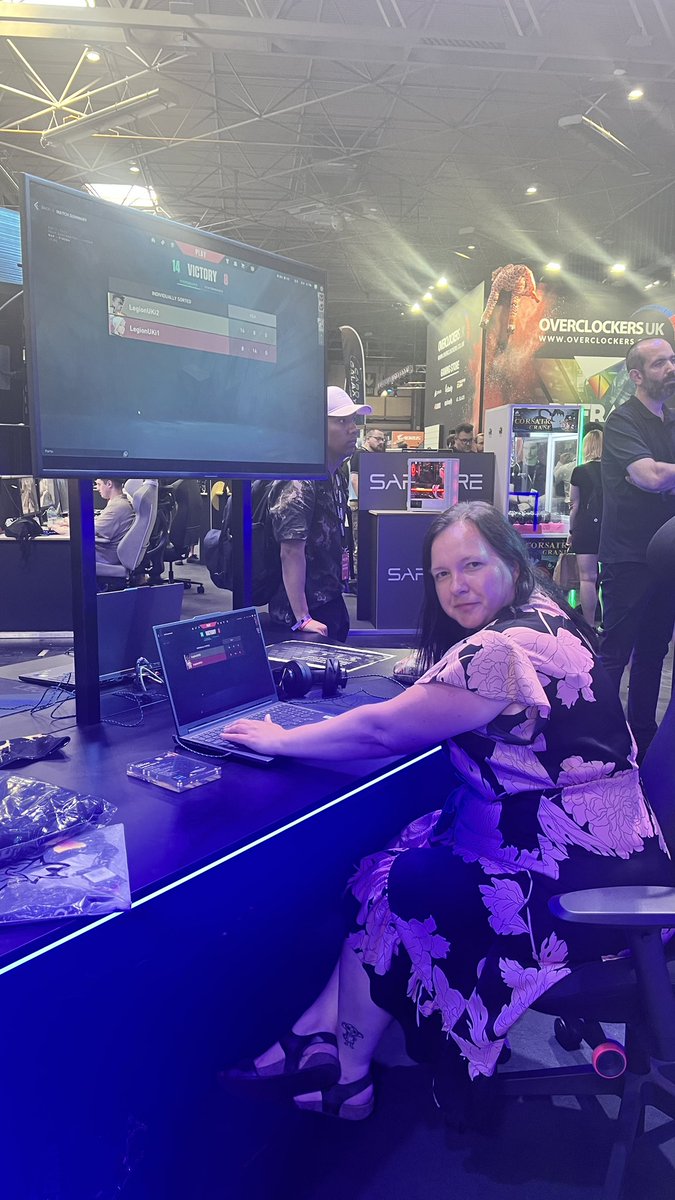 I think the gaming girl look suits me so <a href="/LenovoLegionUKI/">Lenovo Legion UK & Ireland</a> should definitely pick me to win the Legion Slim 5i and Herman Miller gaming chair, what do you think? #Legioni71