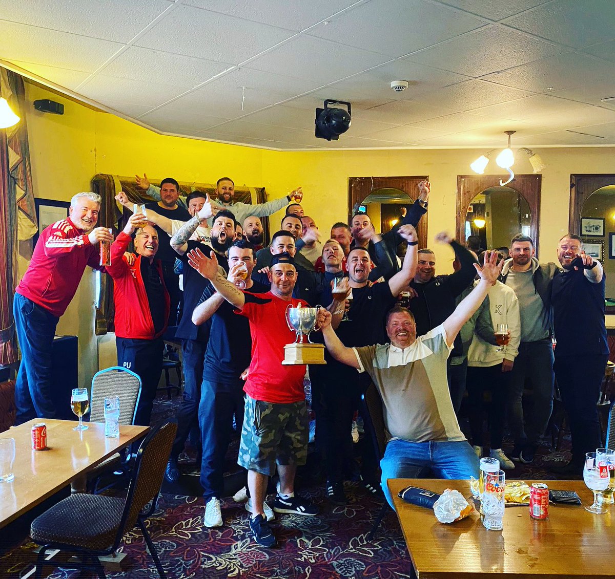 TynewyddFC's tweet photo. About time we tweet again. 

Since our last tweet, we won the cup as huge underdogs against an unbeaten team, been on 3 stag do’s and sunk millions of pints 

Now the new season is upon us and we’re currently unbeaten and top of the league. This club ❤️🍻

#UpTheInn https://t.co/V51UG77dbG