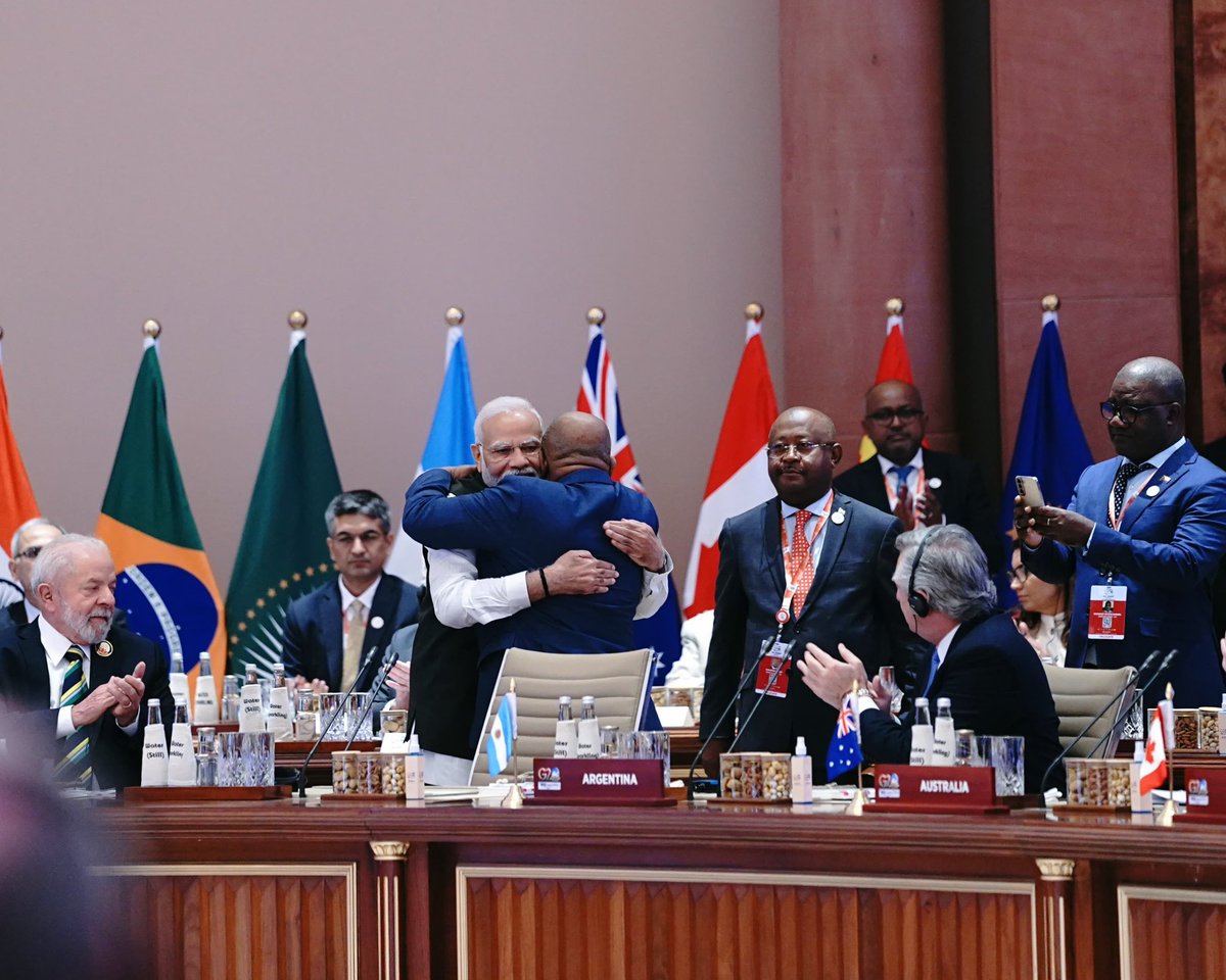 AU_ECOSOCC's tweet photo. 🌍 Exciting news! On this AU Day, we celebrate a significant milestone: the @_AfricanUnion's inclusion in the #G20. 

This recognition reflects #Africa's growing influence on the global stage. Together, we're shaping a brighter future for our continent &amp; the world.

Happy #AUDay! https://t.co/WatFyvKhYJ