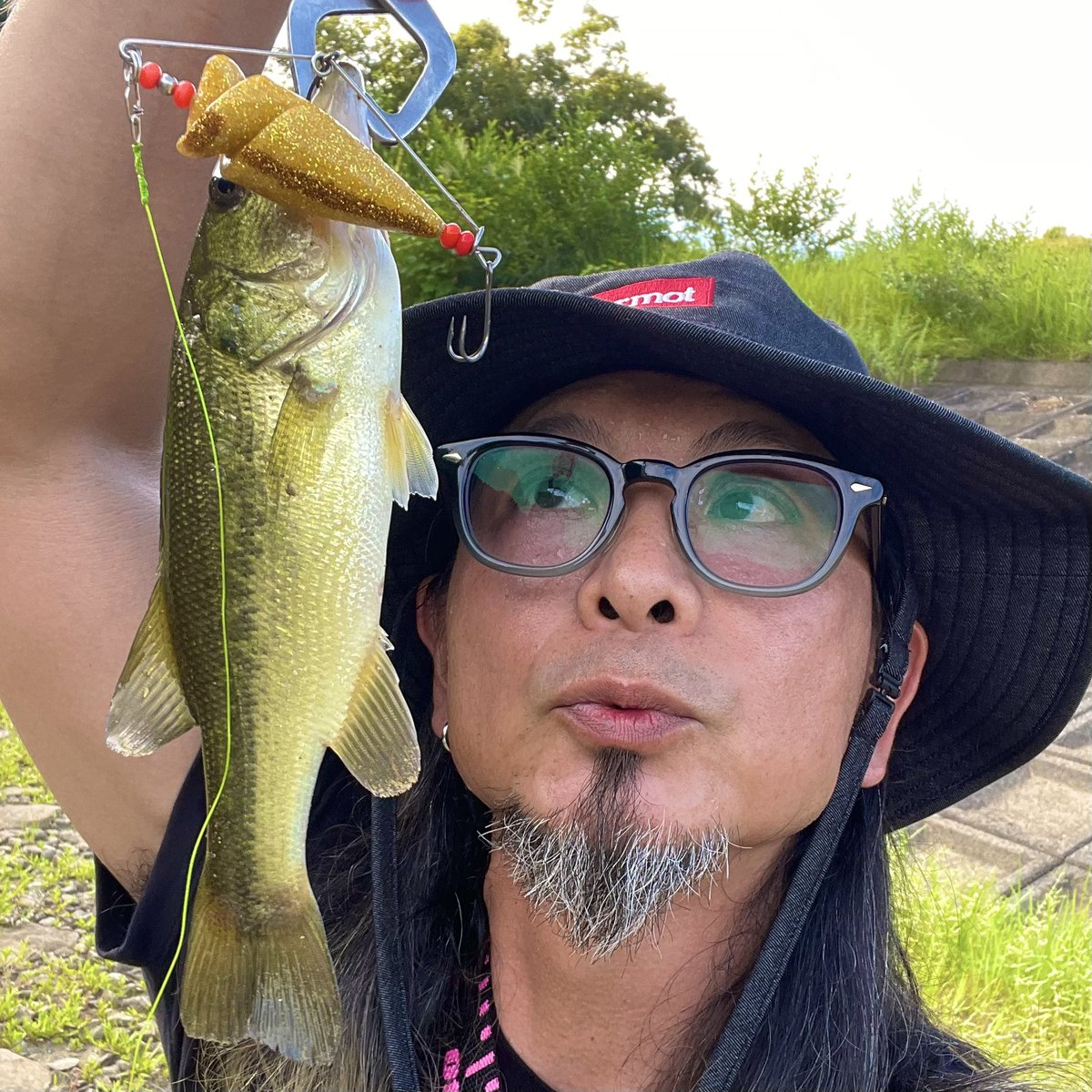 dyoniwo's tweet photo. ✖︎✖︎✖︎
今週末イベント出店の為
昨日夕まずめで今週の釣行は〆
シゴオワ釣行含めいっぱい
引っ張りっこしてもらえたわ
サンキューバス
また再来週あたりに遊んで
✖︎✖︎✖︎
#SHIMANO
#23カルコンBFS
#ペピン
#モリタプロダクツ
#ガウディポップアート
#PowerfulWorker
#Glasso3ft https://t.co/GcR5sIkq5K