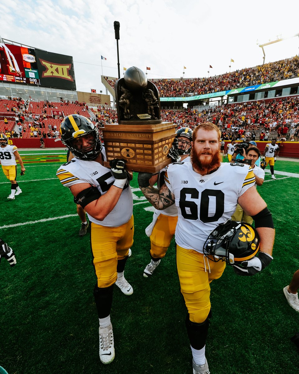 The Iowa Hawkeyes tweet media