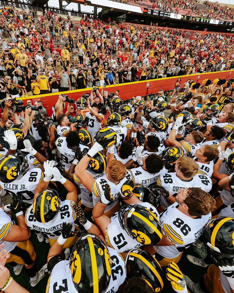The Iowa Hawkeyes tweet media