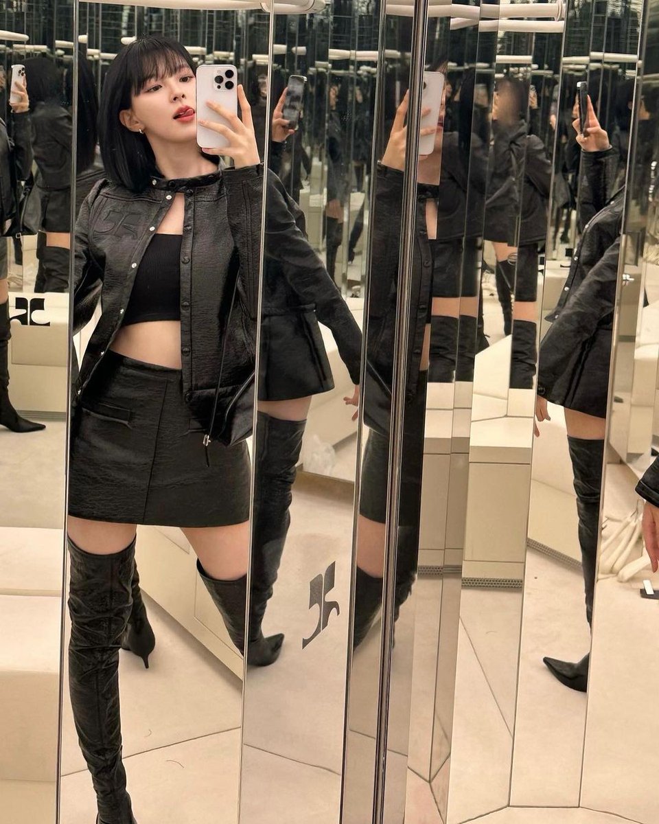 suhyurn's tweet photo. ᅠ

@/courreges 📸 open
 ᅠ
ᅠㅤ️️ https://t.co/eI6dAdTuxJ