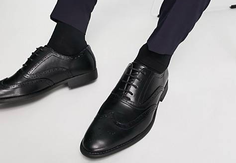 SunMagrist's tweet image. The fall formal being and he showed up with his perfect suit. He is nervous since this is his first time attending the fall formal but he is going not thinking about negative today and hoping he won&apos;t throw up in the restroom afterward

#fallformal2023