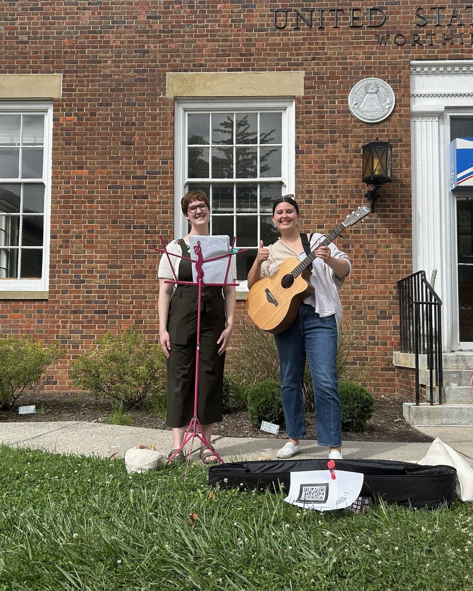 Another farmers market in the books: got to play some tunes, see some good friends, and secure some apple cider! I couldn’t ask for a lovelier Saturday 😄