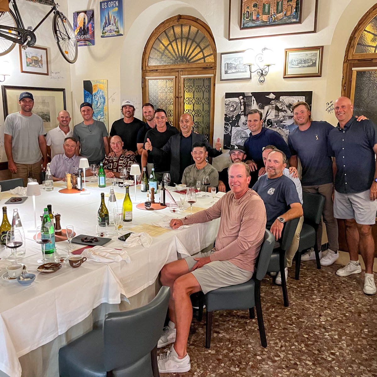 RyderCupUSA's tweet image. An amazing meal in Rome to close out an unforgettable trip 🙏

(&amp;amp; an unforgettable @jimfuryk fit 👀)