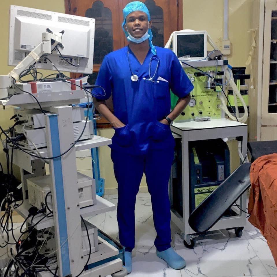 othmun1's tweet image. I utterly condemn the killing of an innocent young Doctor Dr Zakariye in Galkao. It’s heinous & unprecedented crime its kind in Puntland. Giving into urges, perpetrator must face hard justice - Somalia has become a place where knowledge and peace consider as threat.