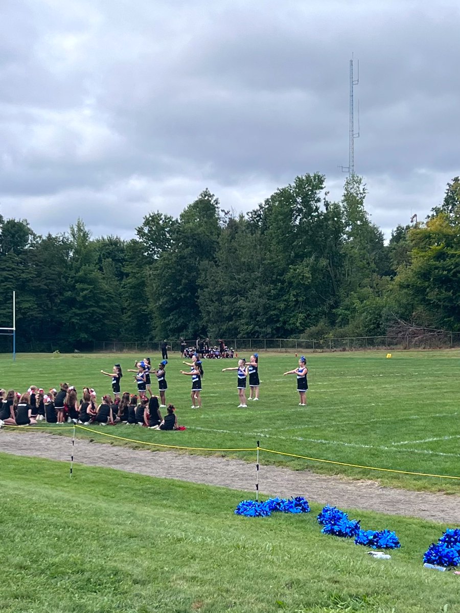 MrsGibson112's tweet photo. Today @MrsShea_ , @Mrs_Sims_IS , Mrs. Pahls and I went to cheer on our third grade football players and cheerleaders! We’re SO proud of how hard they played! 🏈❤️💙🎉 https://t.co/Aw0z4YEUgp