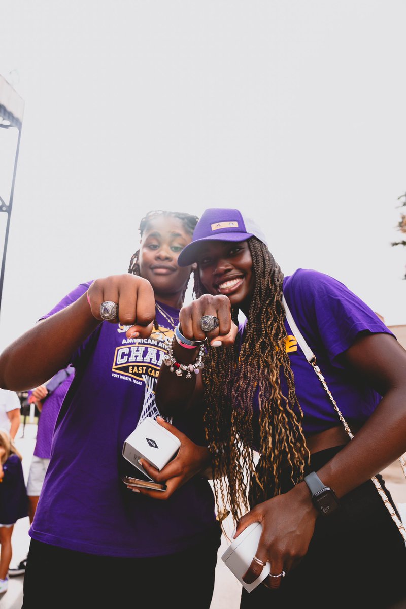 NCAA March Madness tweet media