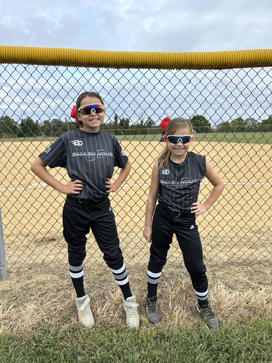 christygocats's tweet photo. Started a new adventure w/ travel softball today! 🥎 We had all the feels… Excitement, nervousness, eagerness, being a little scared. To say we had a GREAT time today would be an understatement! Let’s go Smash House! ❤️🖤
#SmashHouse 🥎
#SmashIt 💪🏻
#GetSmashed 😤
#SwingAngry 😡 https://t.co/pfAtCPap7E