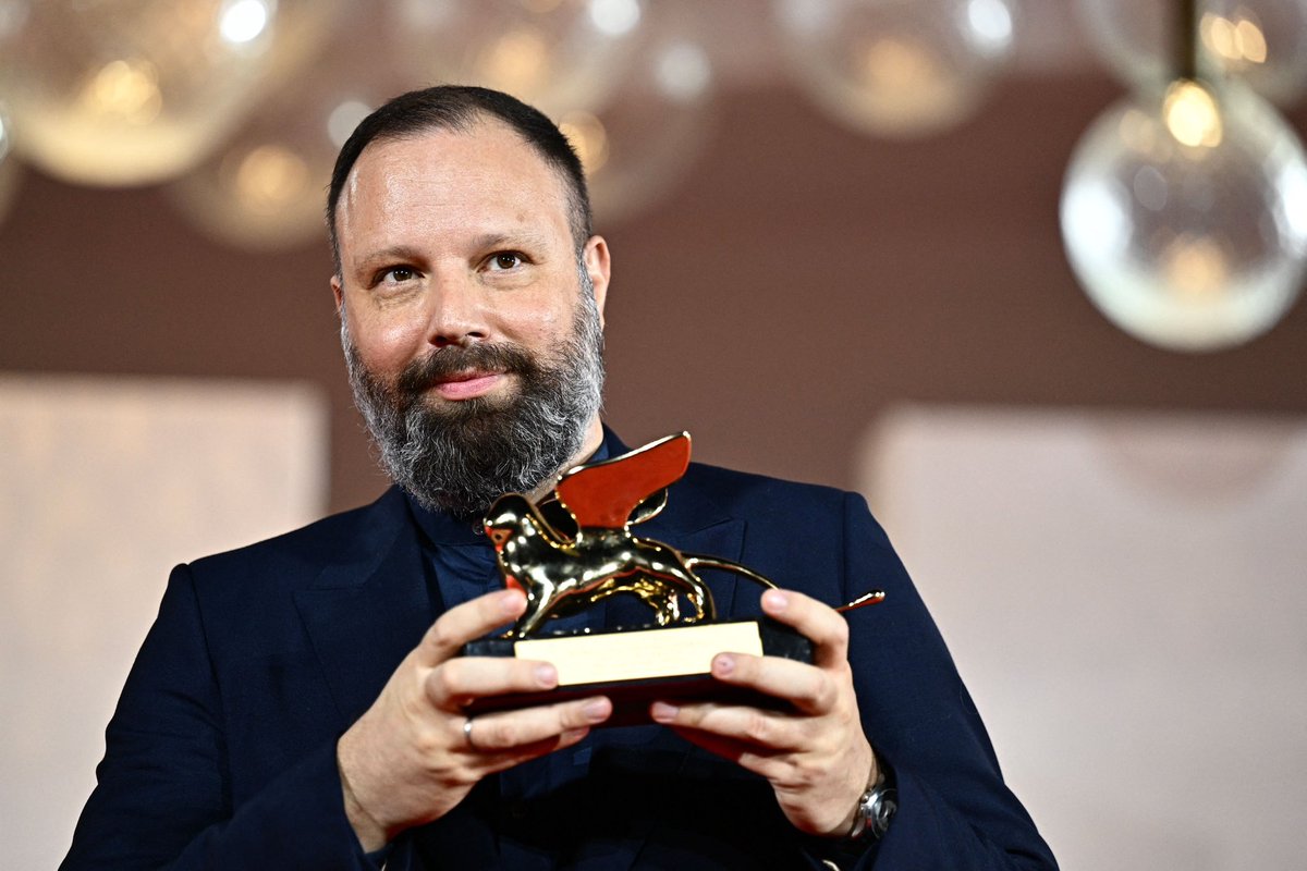 Yorgos Lanthimos’ Poor Things takes the Golden Lion at #Venezia80 making it a legit contender for Best Picture at the Oscars. Watch out folks, this weird and wonderful film is on its way!!!