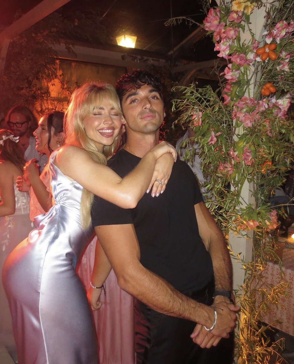 oh they’re so HOTTTT