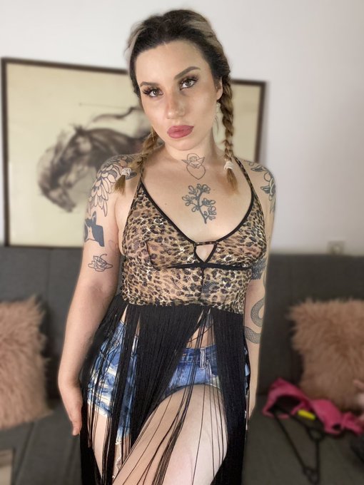 In love with my leopard nightgown https://t.co/egrOhTAOfw<a href="/tag/fitnessmotivation"class="tags"><span>#fitnessmotivation</span></a><a href="/tag/fitnessgirls"class="tags"><span>#fitnessgirls</span></a><a href="/tag/fitgirl"class="tags"><span>#fitgirl</span></a><a href="/tag/tattoo"class="tags"><span>#tattoo</span></a>