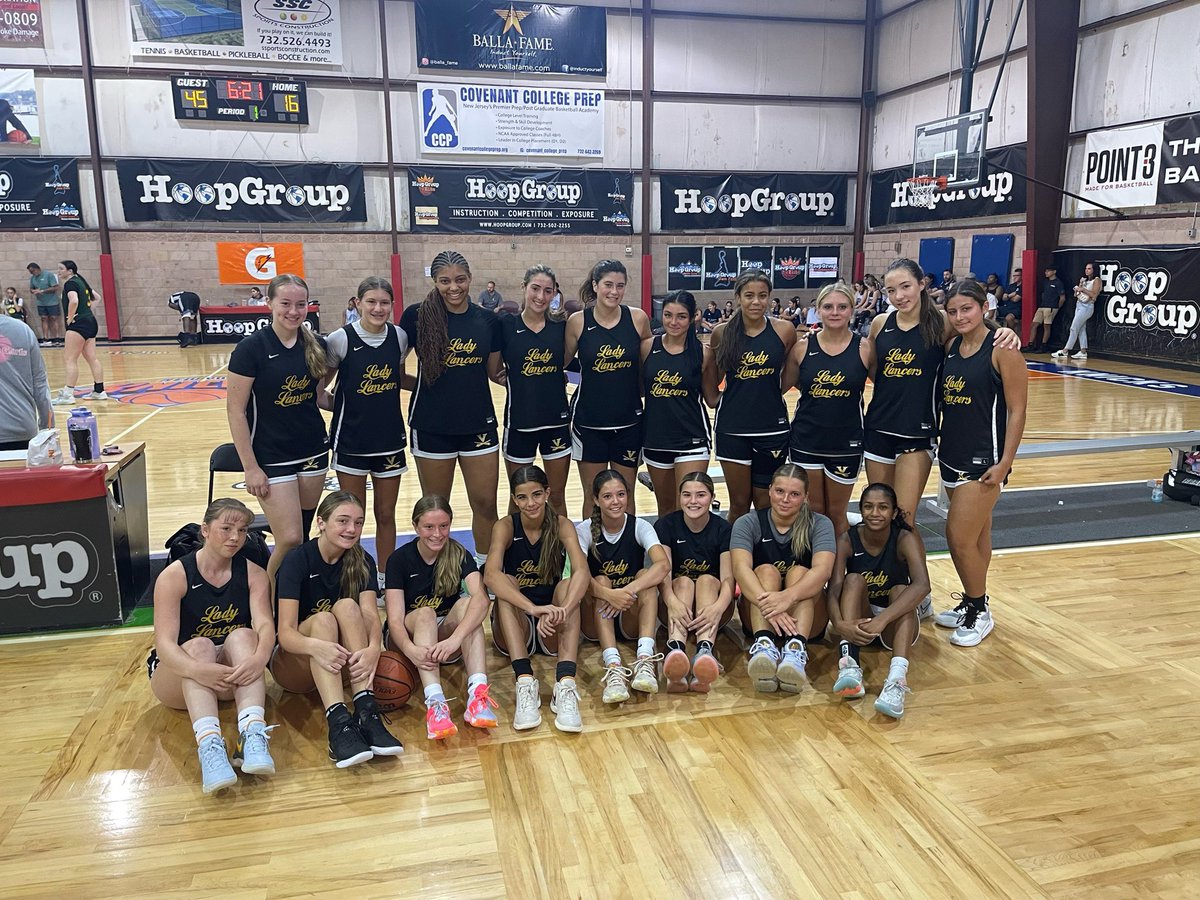 SJV Lady Lancers today @ Just Us Girls Tournament!   💛🖤 #Tradition @sjvcoach @SJVHS_Athletics <a href="/pero_zoe/">Zoe</a>
