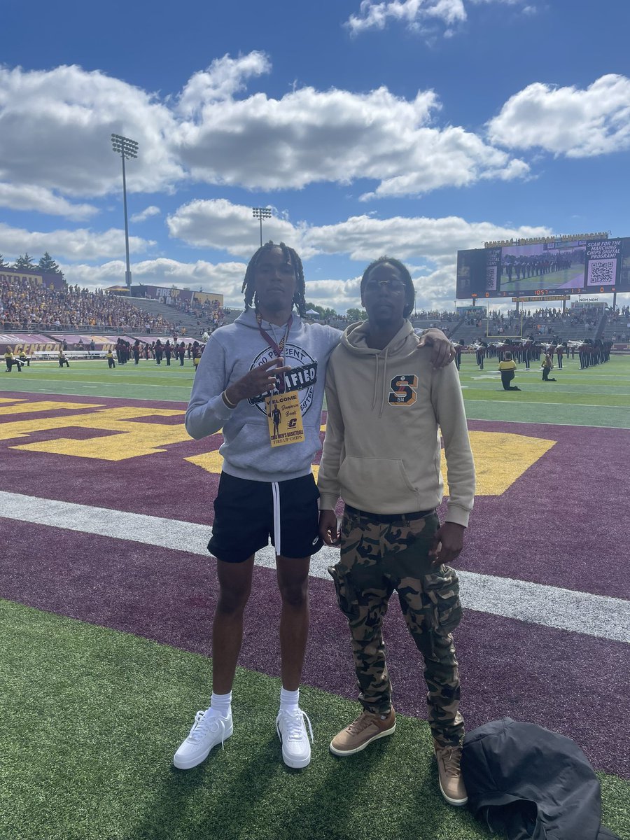 Had a great visit today at Central Michigan University 🔥🔥 #FireupChips 
#notcommitted