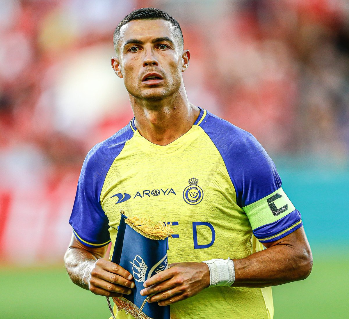 Carlo Nohra, Chefe de Operações da Liga Saudita: 

"A contratação de Cristiano Ronaldo para jogar na Arábia Saudita ajudou a transmitir a liga para 140 países e aumentou a receita da liga em 650%." 📈😮🇸🇦