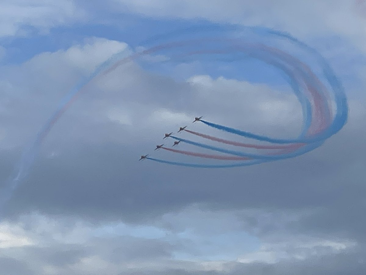 SusanGrady1's tweet photo. Fab day at The Festival of Flight 2023 🛫🚁🛫🚁 #RedArrows #ayr https://t.co/7TdOzzKk0u