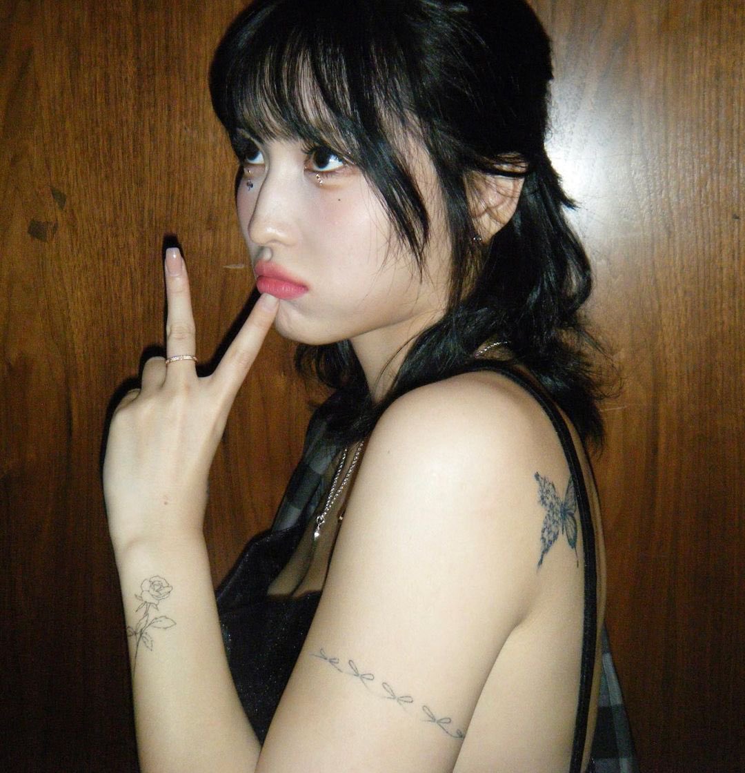 HoodieTW's tweet photo. MOMOS SO HOTTT https://t.co/K8HEQf25U7