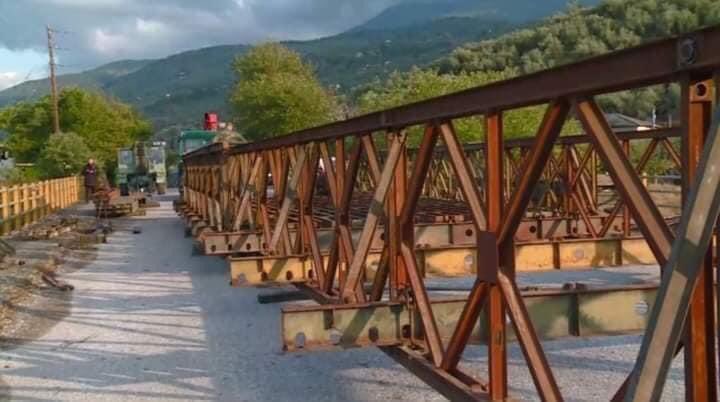 MSalajohn's tweet photo. Το Μηχανικό μας μόλις ολοκλήρωσε την γέφυρα που συνδέει τον Βόλο με το Πήλιο.Σε ελάχιστο χρόνο χωρίς μίζες, χωρίς καθυστερήσεις, αθόρυβα και αποτελεσματικά.Η γέφυρα αυτή δεν πρόκειται να πέσει ποτέ!!! 
#Καρδίτσα #Λαρισα #πλημμύρες #Αγοραστός https://t.co/ilUoJ2PHXl