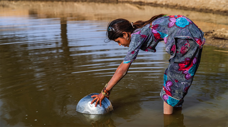 WorldBankWater's tweet image. By the end of this century, droughts will affect about 700 million people. The countries most affected are usually dependent on #agricultural labor.
Learn about rainfall 🌧️ variability & how it disproportionally impacts the developing world: wrld.bg/EMpY50PJ5j3 #ebbflow