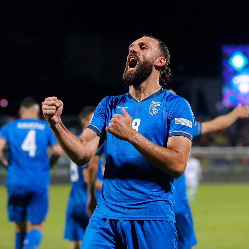 kosovanfooty_EN's tweet image. ⏱️ FT&apos; | A late drama in Prishtina as Muriqi brace keeps Kosova drams alive.

Jemi Kosova! 🫶

#KOSSUI | 🇽🇰2-2🇨🇭