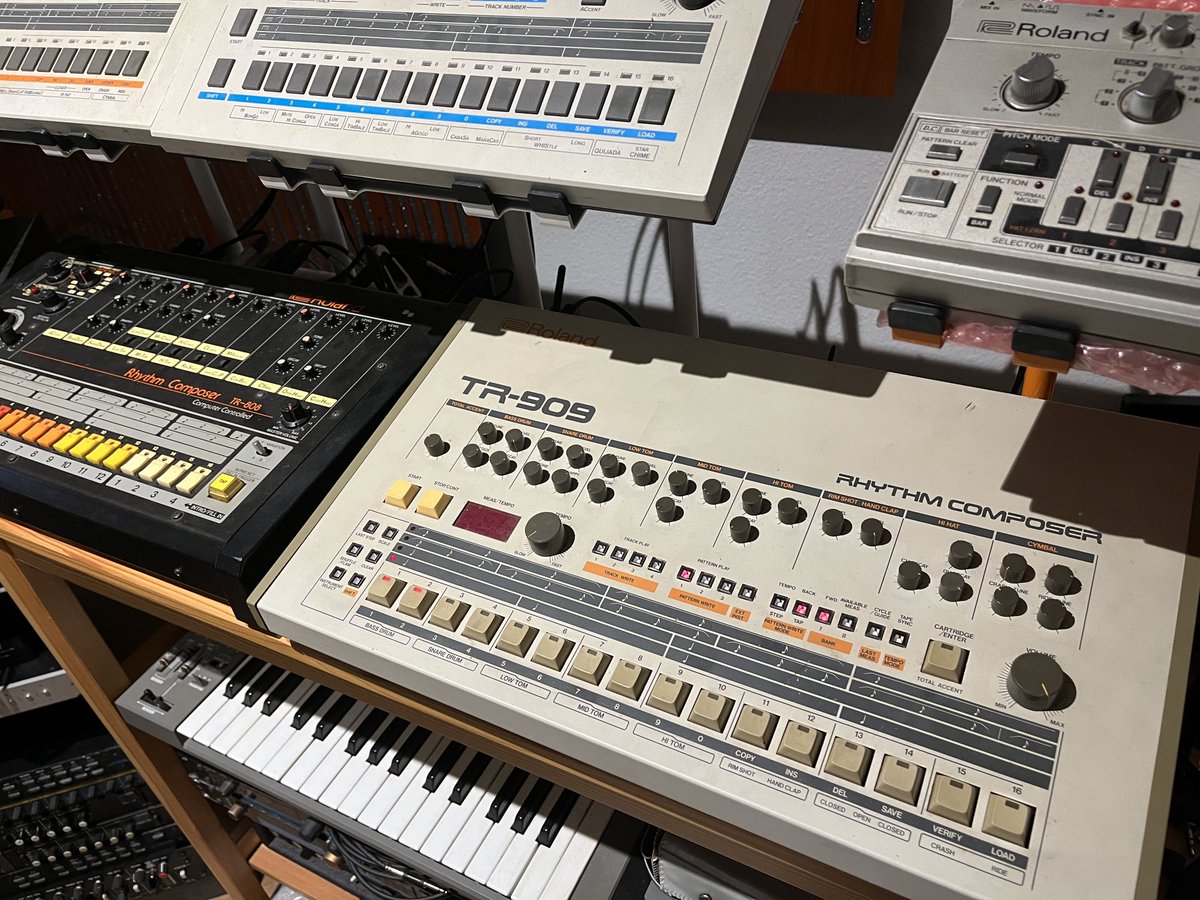 ConCommOpinio's tweet photo. Happy 909 Day https://t.co/m0xcE9ABN3