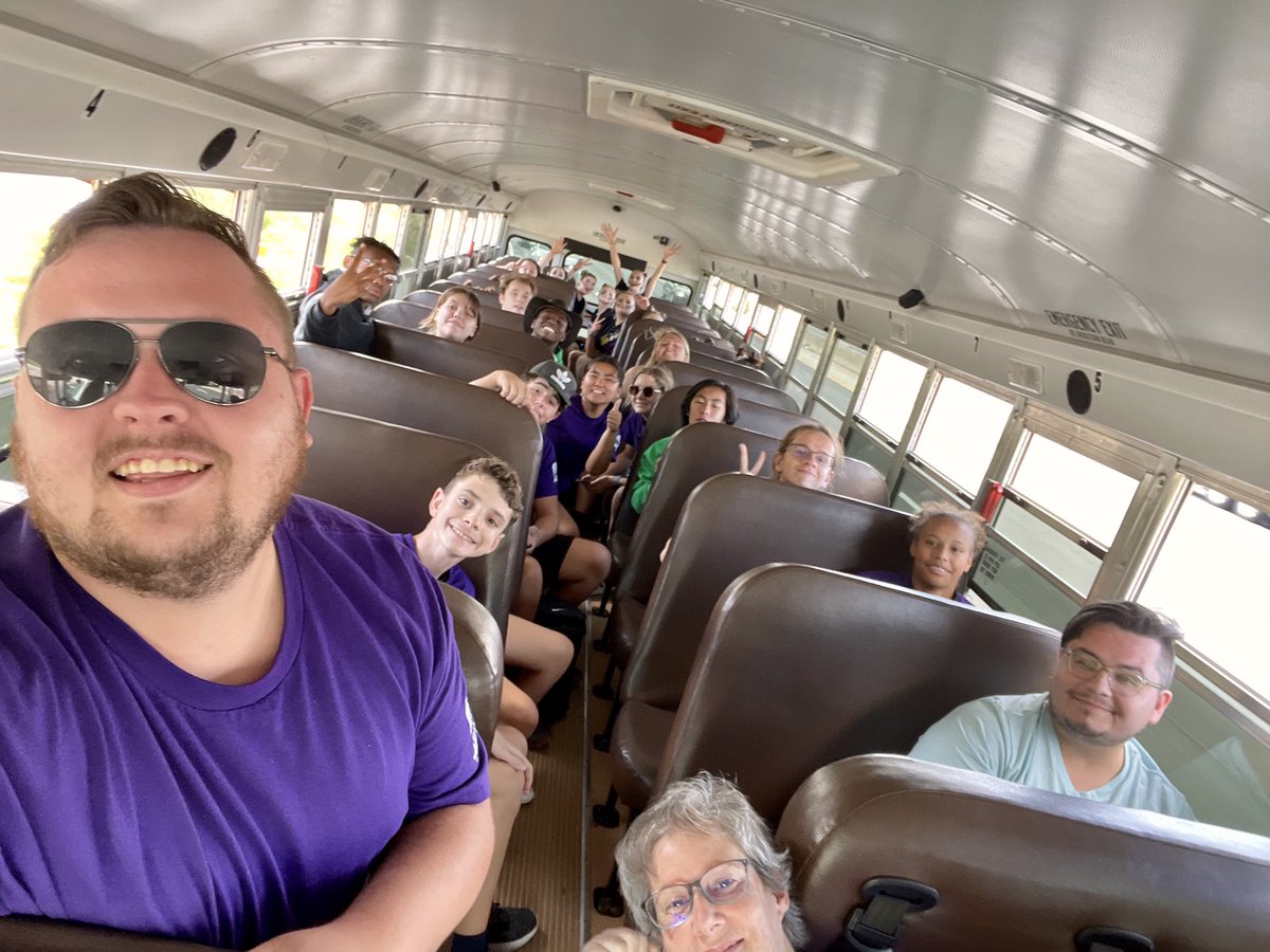 FZW Band tweet media