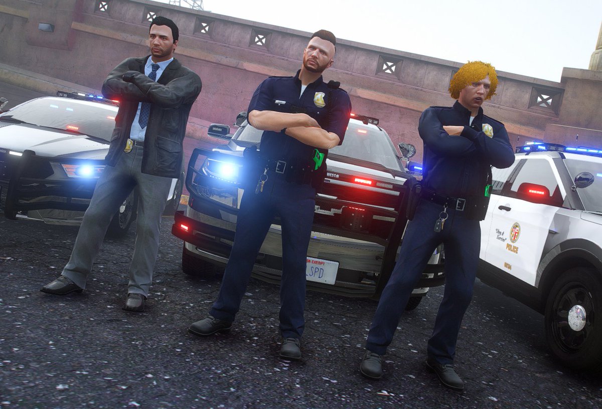 PlomoLife's tweet image. 🚓¡Anunciamos unos de los cambios más importantes en la historia de #plomolife! Trasladamos nuestra ciudad a la interpretación de Los Santos con #LSPD y #LSFD. 🚨

¿A qué esperas para ingresar a plomolife? ⬇️
discord.gg/plomolife