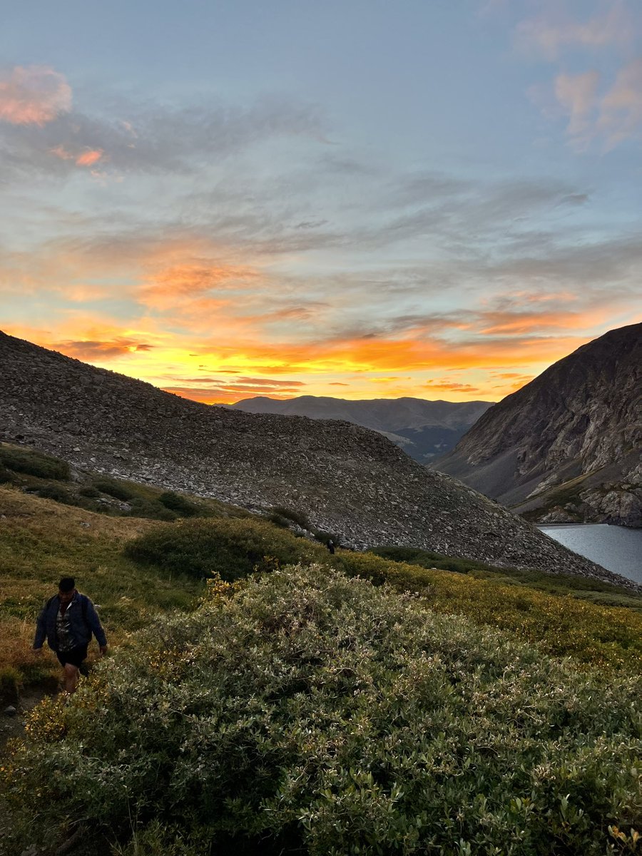 DevinAdiar's tweet photo. #sunrise #mountain #nature https://t.co/8YFxIjpf7g