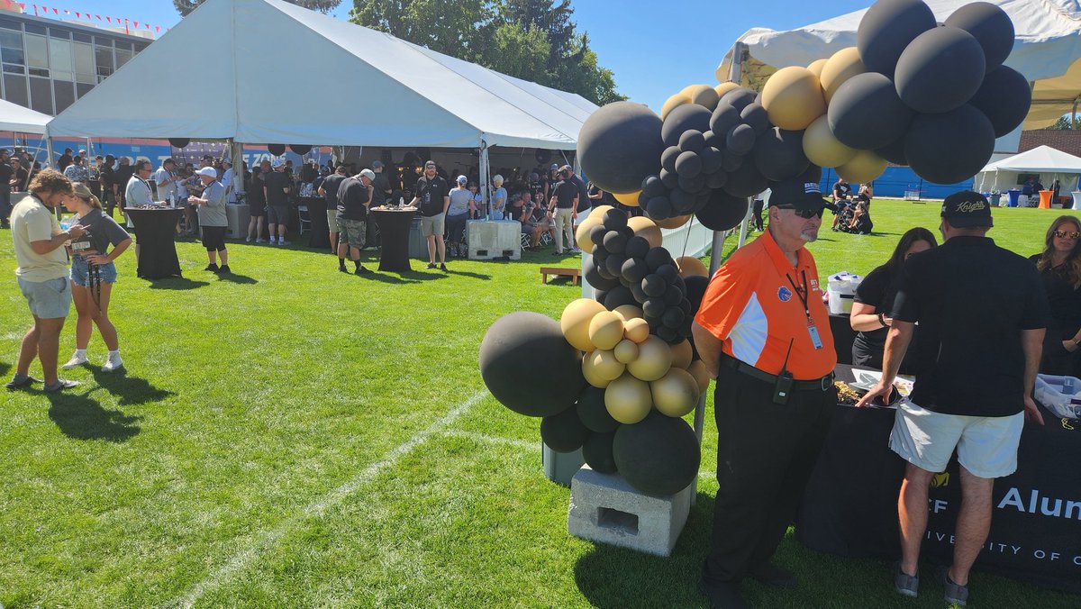 MikeFPrater's tweet photo. Kudos to Central Florida fans for making the trip to Boise. Biggest opposing tailgate scene I've seen in a long time ... https://t.co/A7Oj65wXBS
